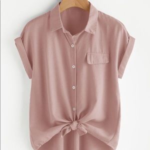 NWOT Plus Knot Hem Button Up Blouse
